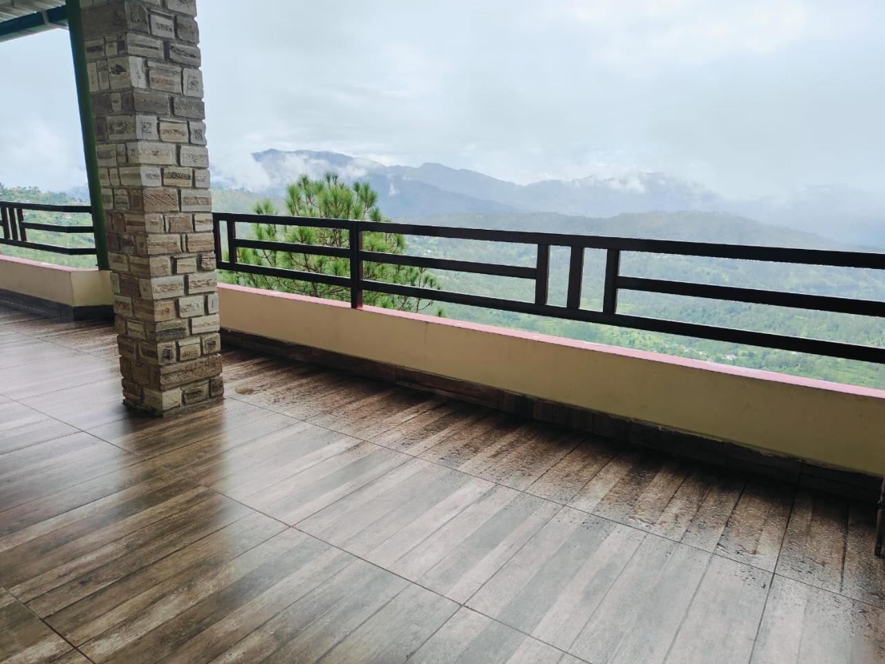 Rudra Retreat Hotel Hawalbagh Екстериор снимка